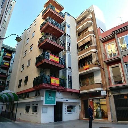 דירות קורדובה Alojamiento Plaza Chirinos מראה חיצוני תמונה